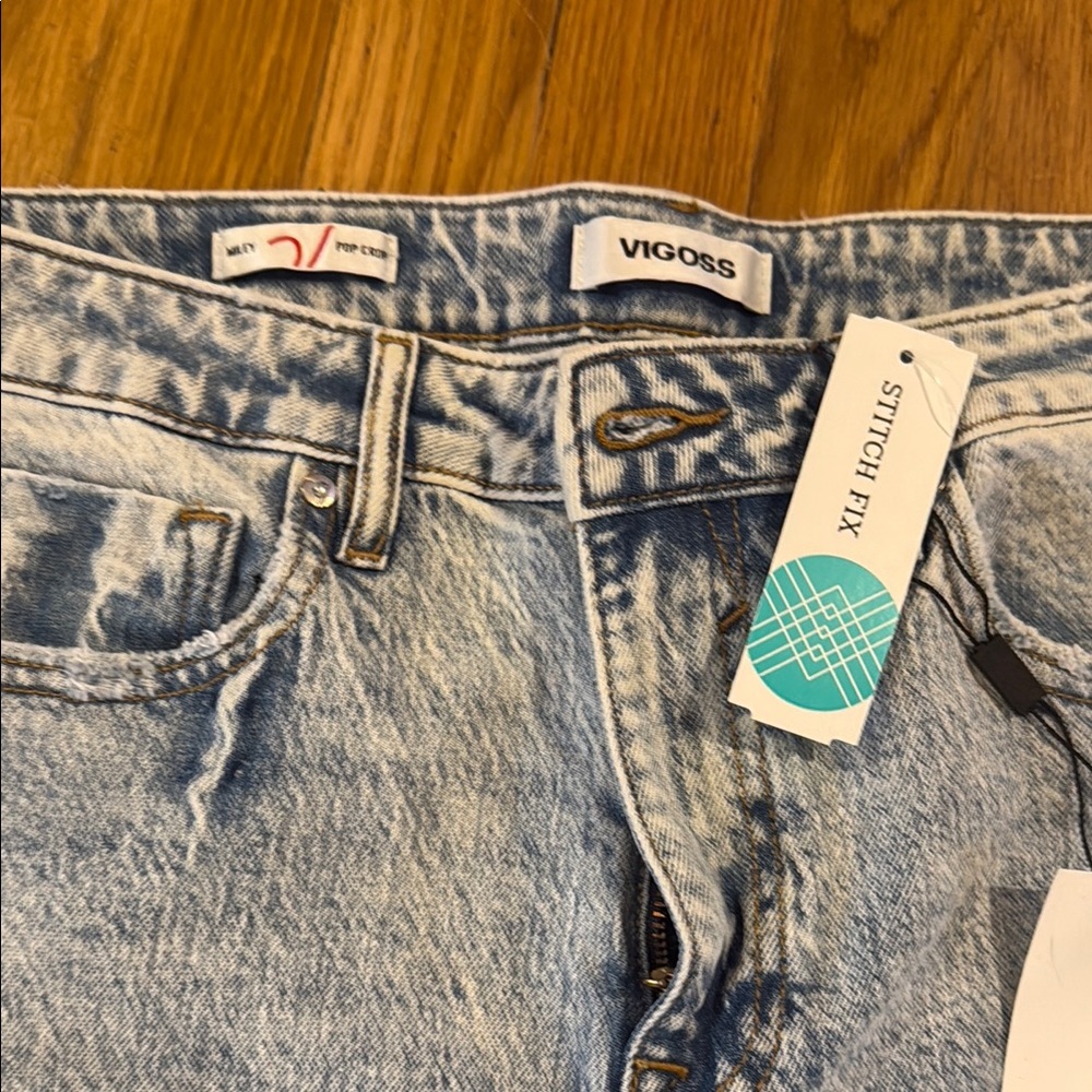 Vigoss Blue High Rise Jeans with Vintage-Inspired Wash, Crop